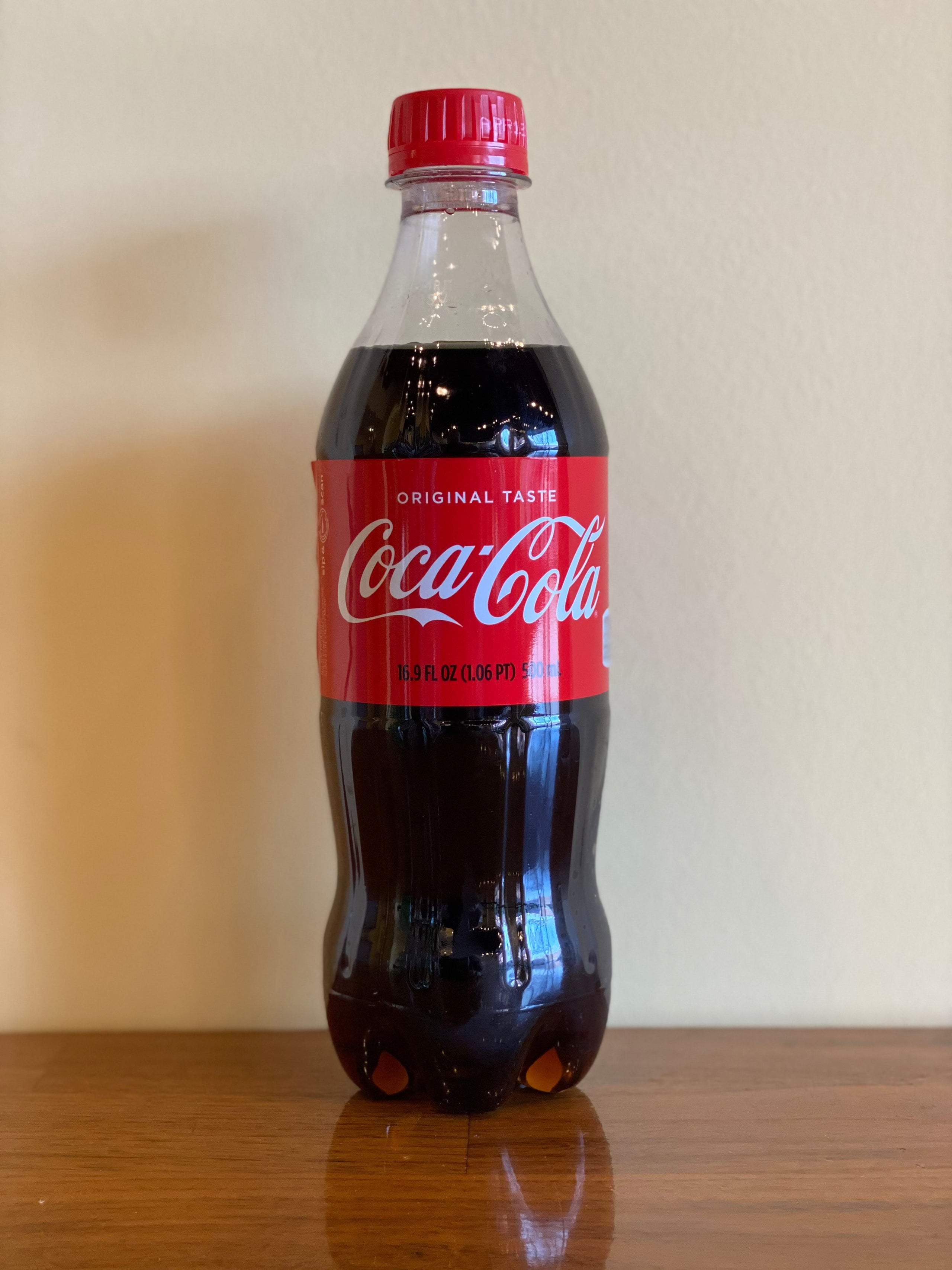 Coca-Cola Original Taste Soft Drink PET Bottle, 750 ml 